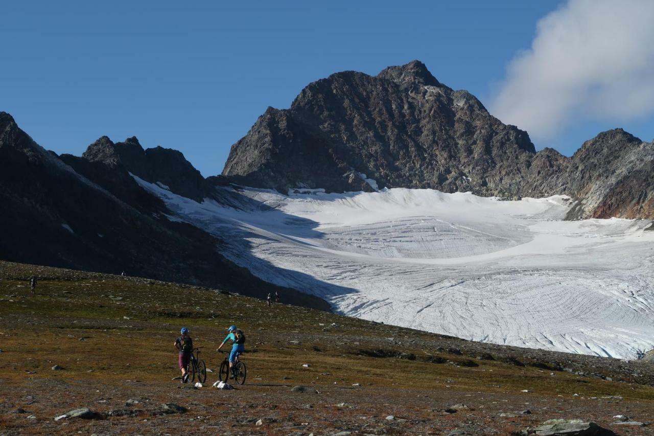 Magic Mountain Lodge - Lyngen Lyngseidet Dış mekan fotoğraf